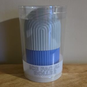 Vivitar Brand Gray and Blue Ice Facial Roller